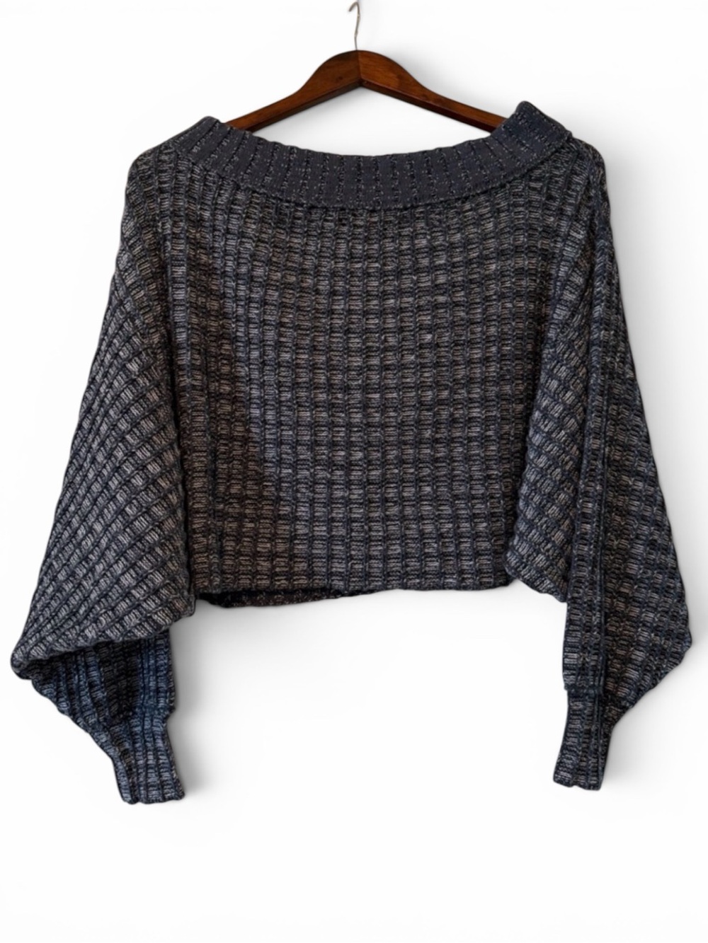 VENUS Navy and Charcoal Off-the-Shoulder Cropped Sweater